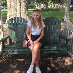 Meet your Posher, Savannah